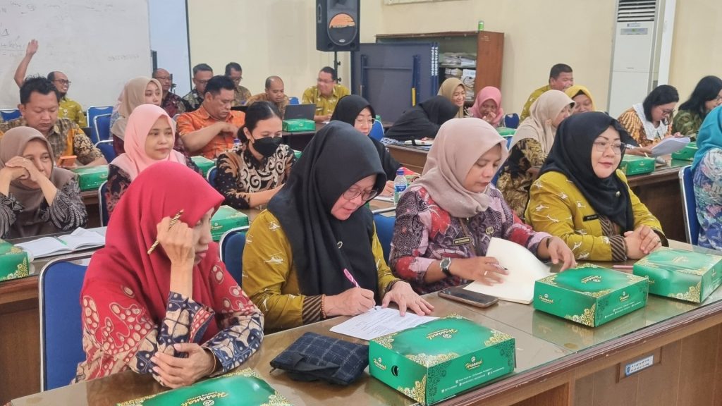 Foto Pembagian Tugas Evaluasi SAKIP OPD Tahun 2023 (28 Mei 2024)
