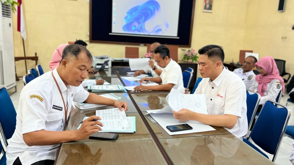 Foto Rapat Koordinasi Pengawasan Pemutakhiran Data Tindak Lanjut (31-01-2024)